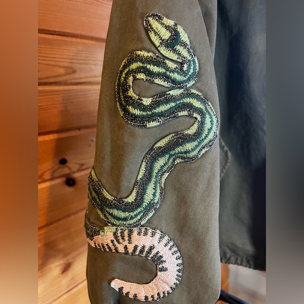 H&M Boxy Olive Green Military Jacket with Embroidered Bird, Rose & Snake Patches - Picture 5 of 14